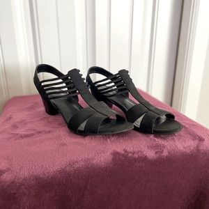 Very comfortable short heels
